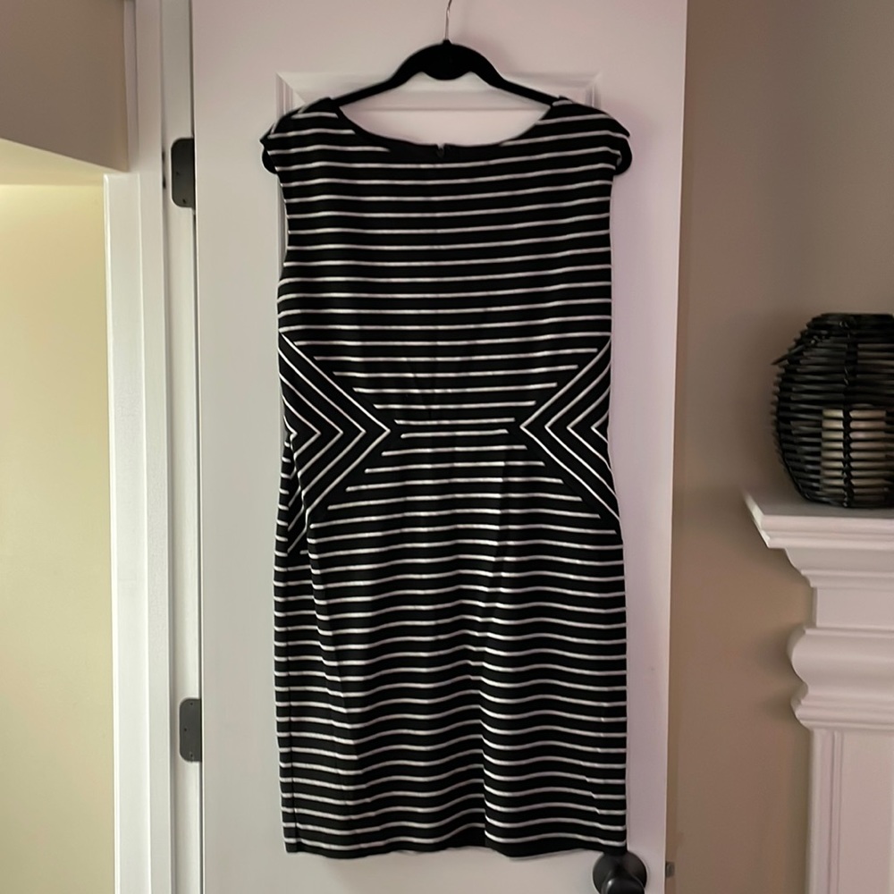 White House black-market sleeveless dress